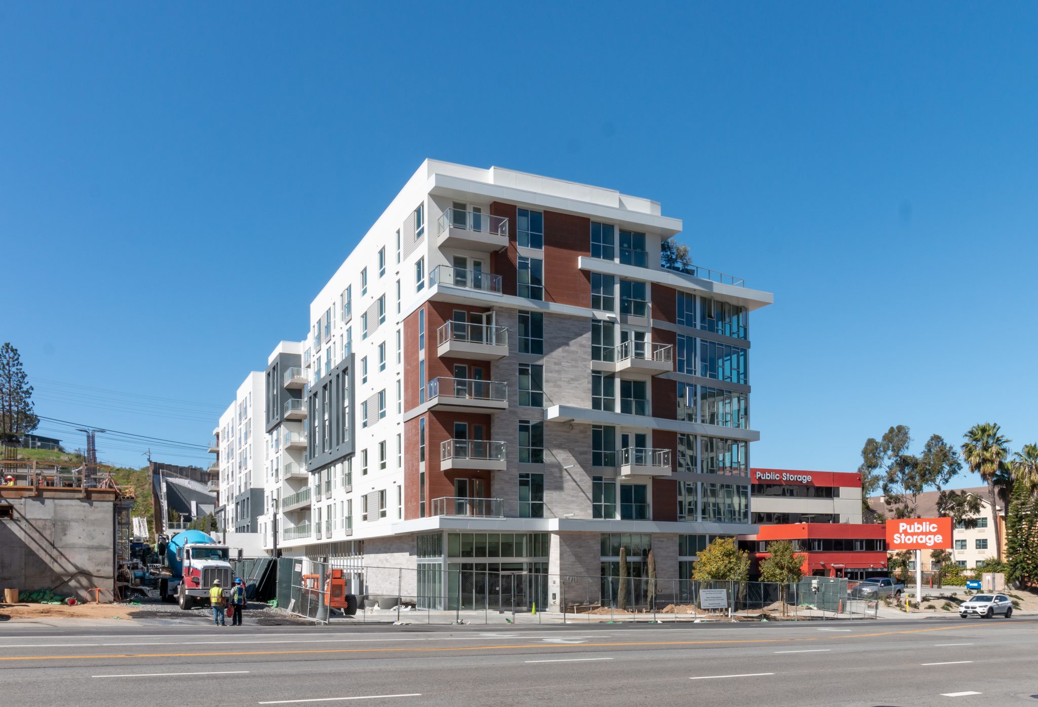 6711 S Sepulveda Blvd