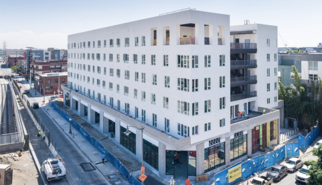 107 South Hewitt Street, in the Arts District, Nearly Complete - LA YIMBY