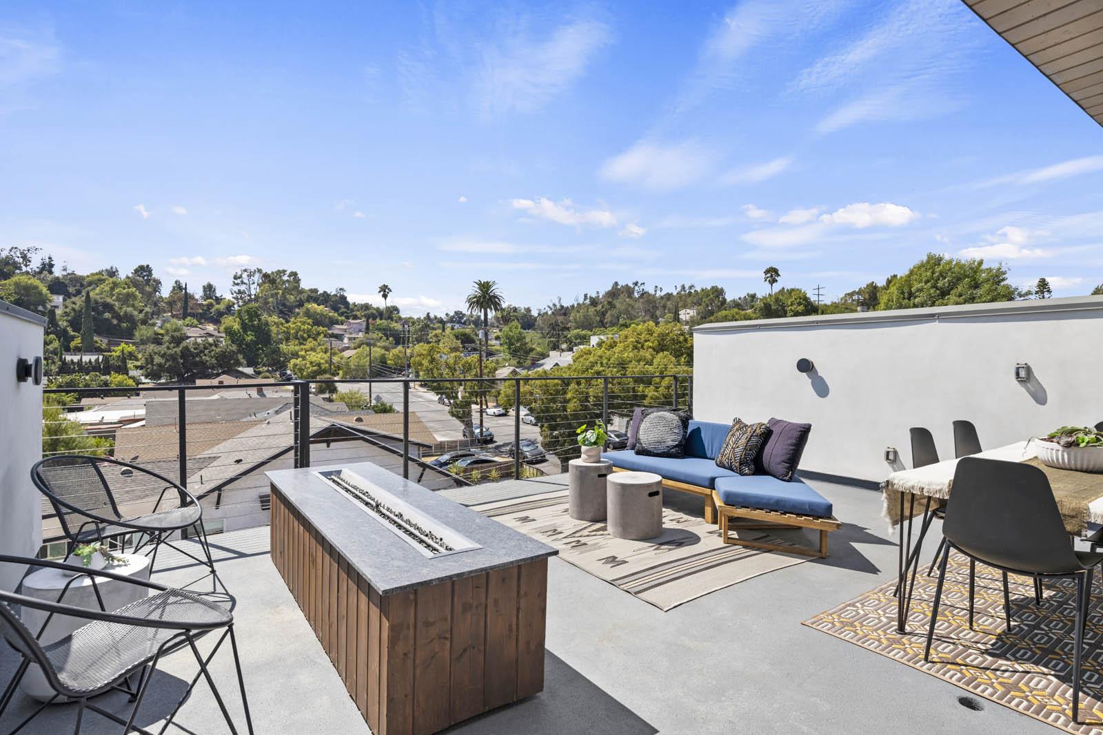 6849 North Figueroa Street Roof Deck