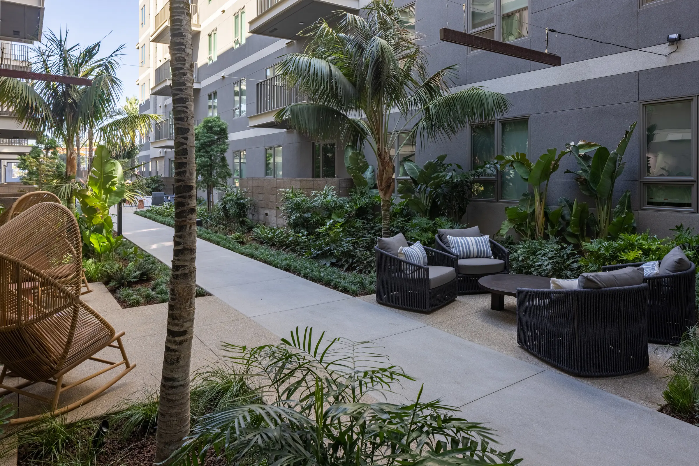 18750 Delaware Street Outdoor Seating