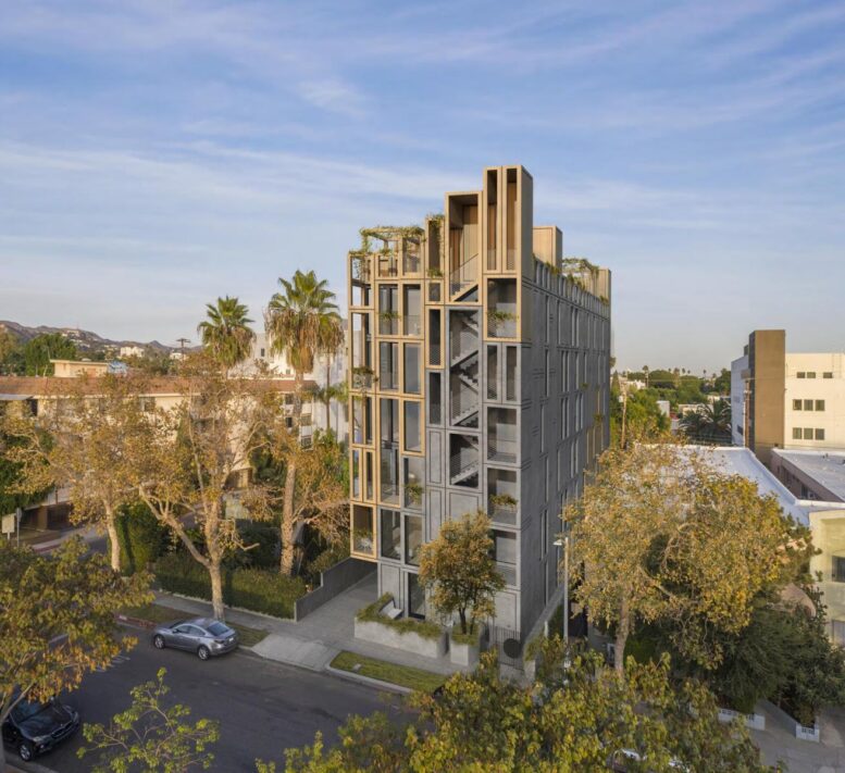 948 North Hayworth Avenue Facade