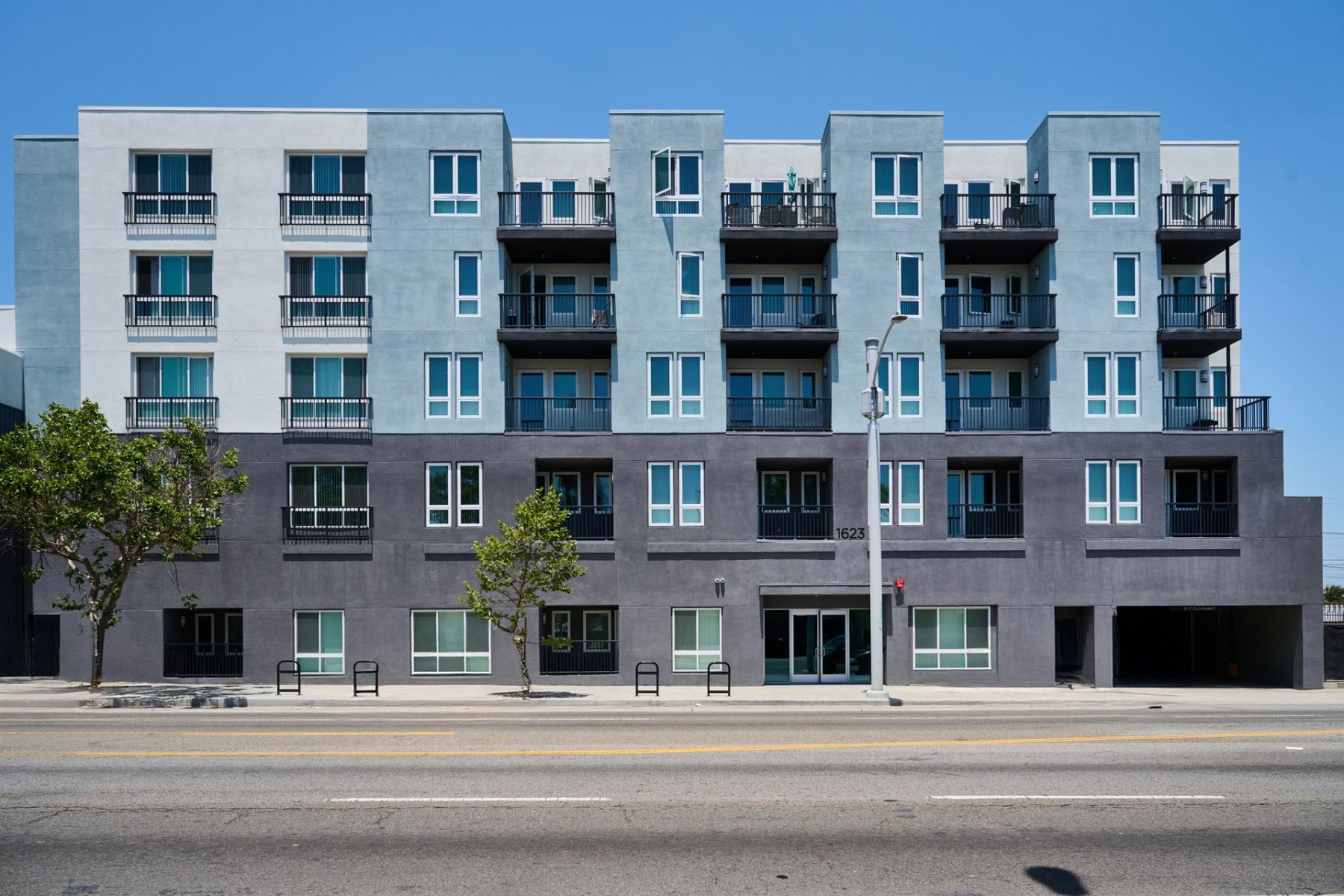 1613 Manchester Avenue Facade