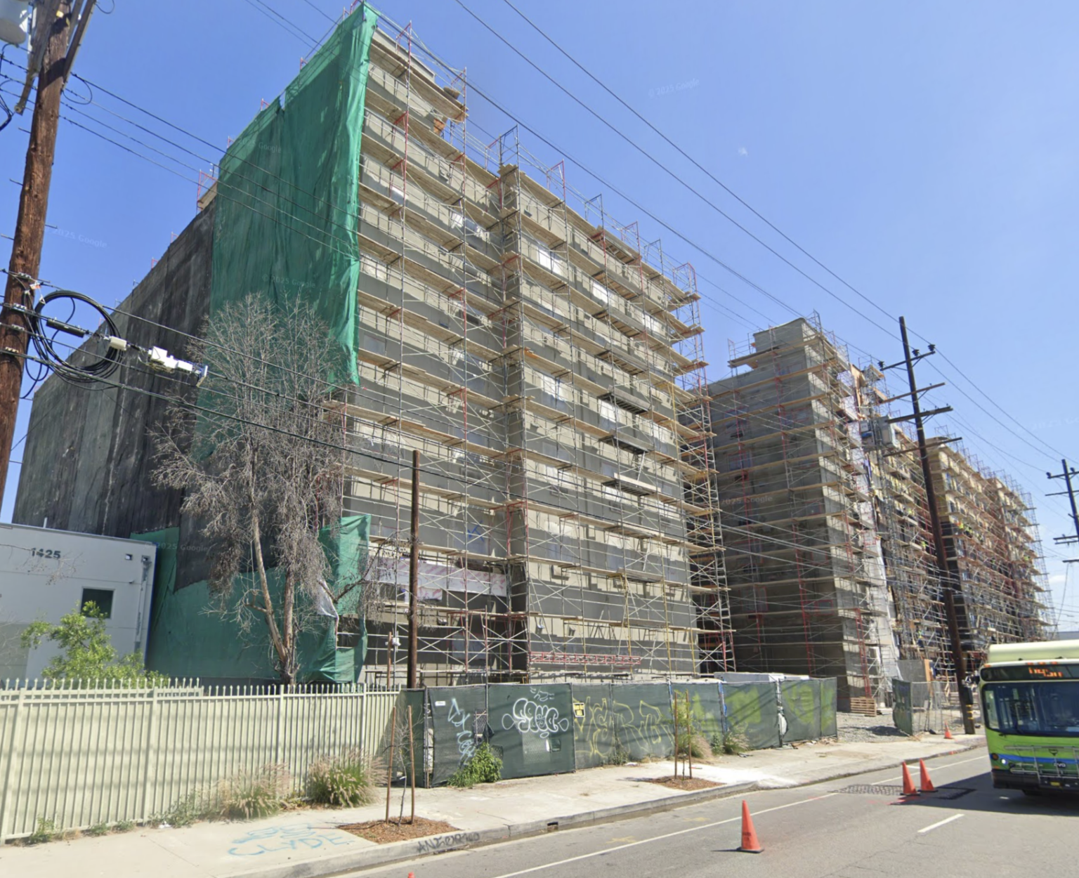 Building 1466 Mixed-Use Courtyard Housing Development Advances at 1457 North Main ...